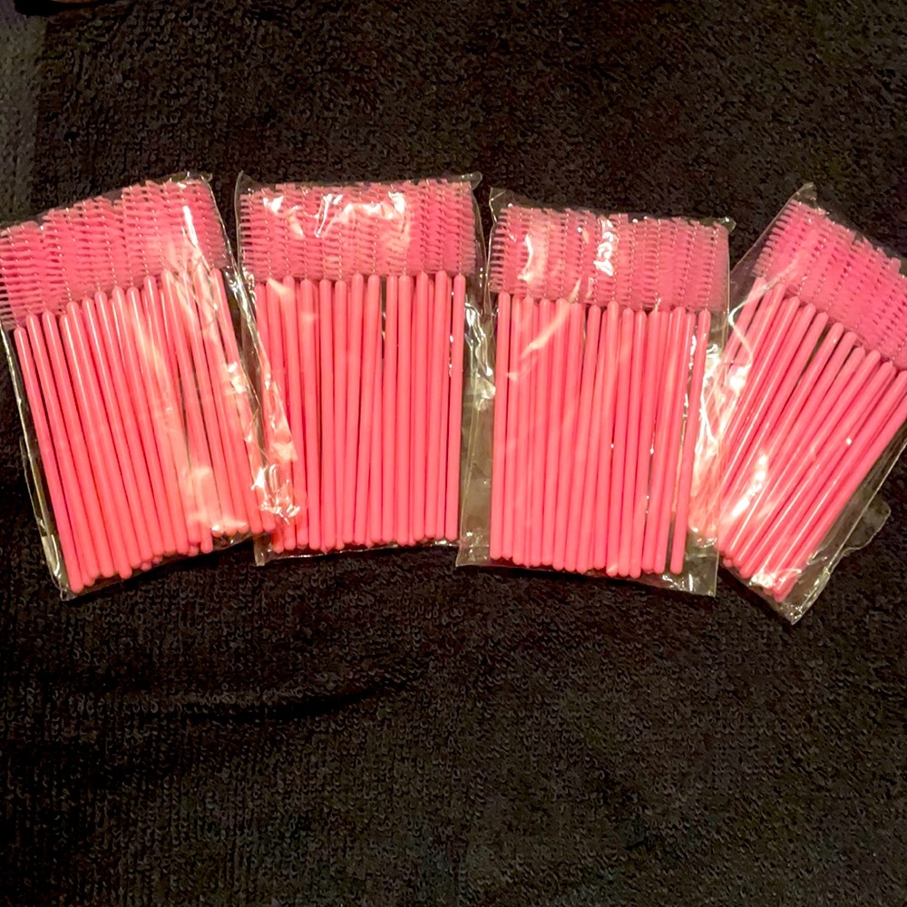 Eyelash spools